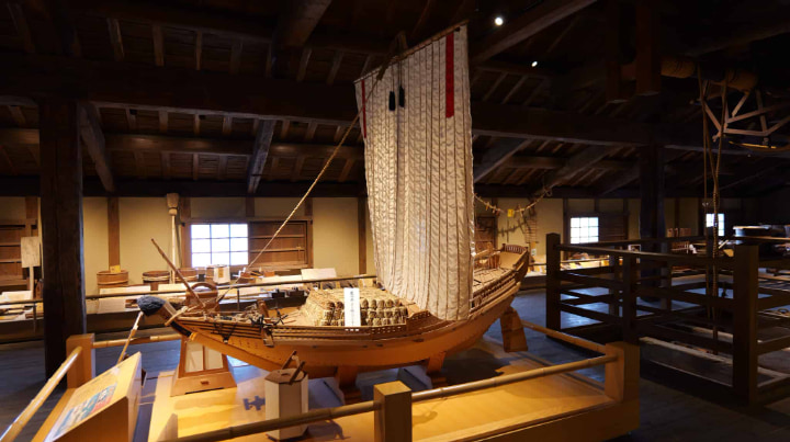 神戸・灘 昔の酒蔵 沢の鶴資料館, 灘 昔の酒蔵 沢の鶴資料館, 昔の酒蔵 沢の鶴資料館, 昔の酒蔵, 沢の鶴資料館, 資料館, 灘, 酒, 日本酒, 日本の酒, 古民家, 伝統的, 伝統, 神戸, 神戸市, 兵庫県, 兵庫, 日本旅, 日本旅行, 日本観光, 旅, 旅行, 観光, 日本